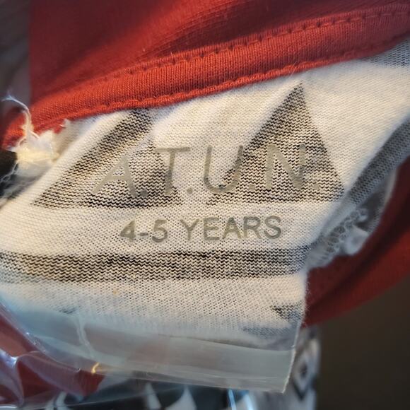 A.T.UN. Geometric Aztec Little Girl's Dress Size 4 -5 Black & White Red - Picture 4 of 4